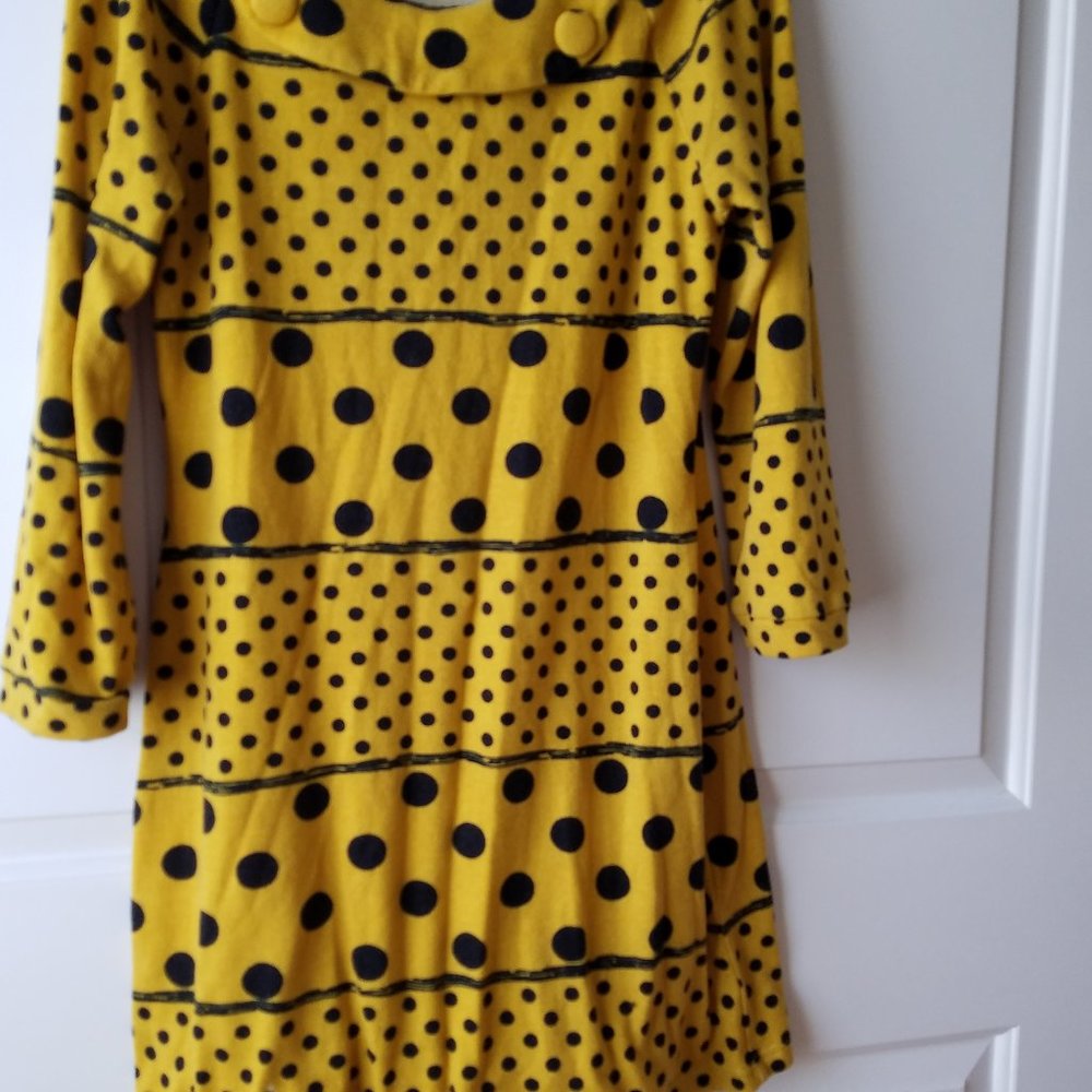 Sweater dress. Cute. Sunny.